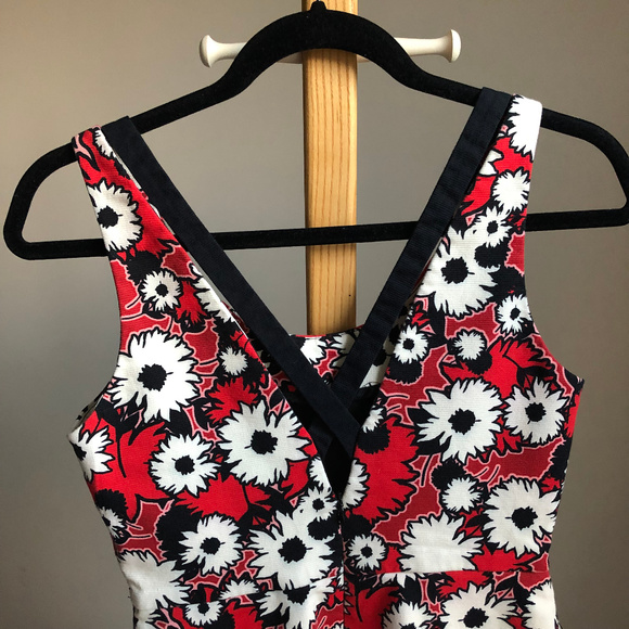 ZARA TRAFALUC Red Black White Floral zipup dress M - Picture 5 of 7